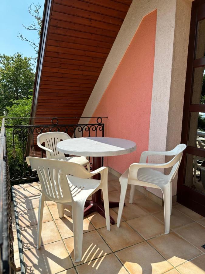 Apartment Roman Villa Hévíz Екстериор снимка